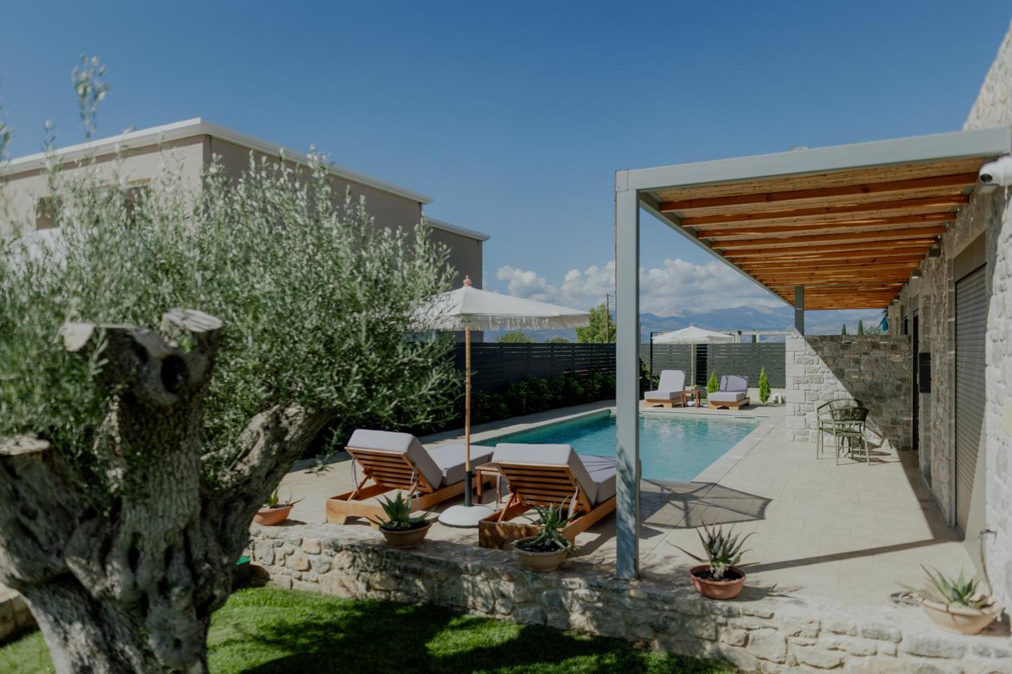 Niama Luxury Apartments نافبليو المظهر الخارجي الصورة