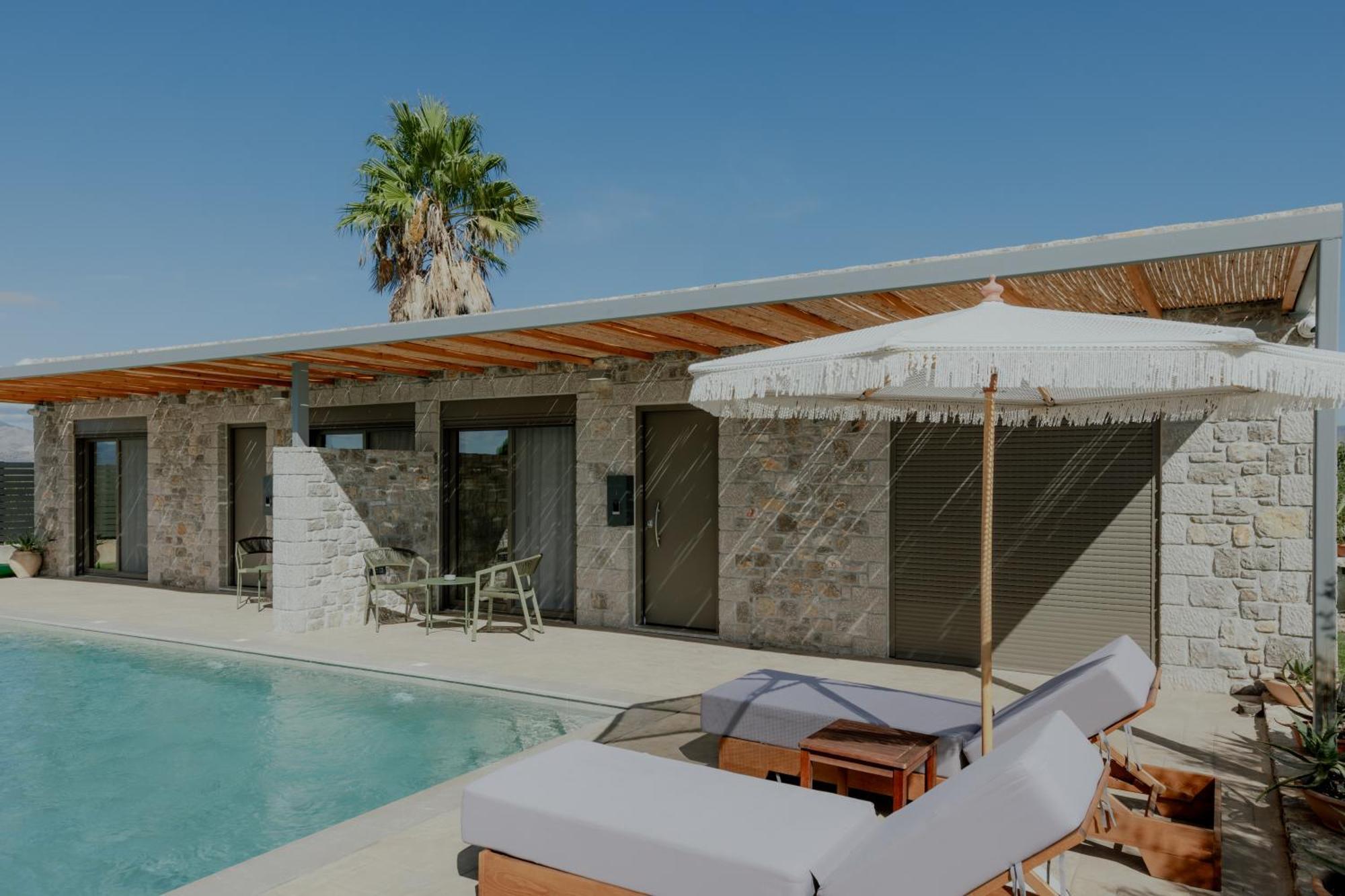 Niama Luxury Apartments نافبليو المظهر الخارجي الصورة