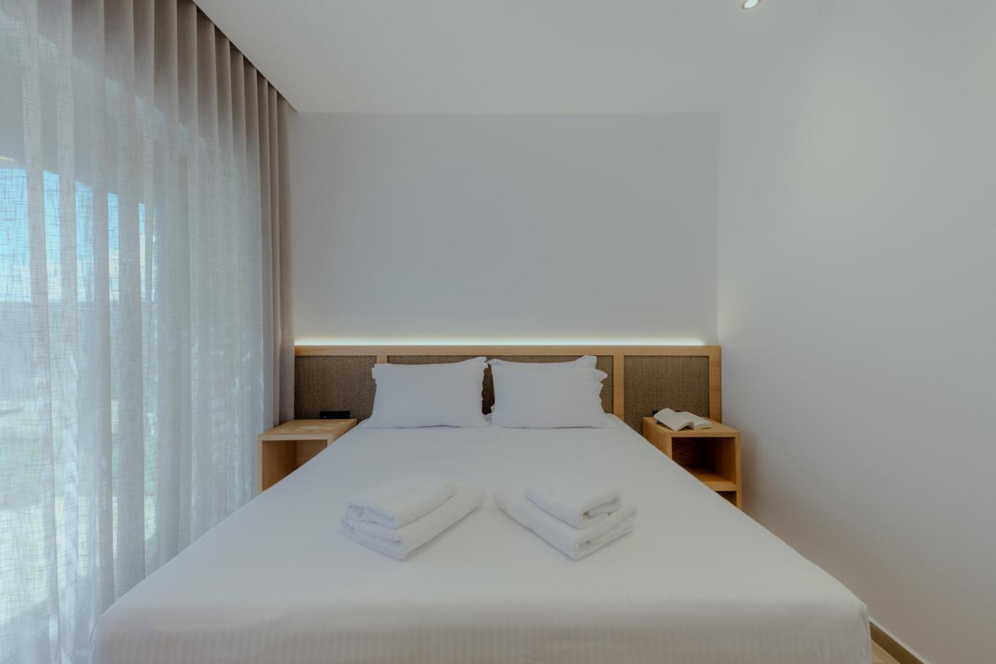 Niama Luxury Apartments نافبليو المظهر الخارجي الصورة